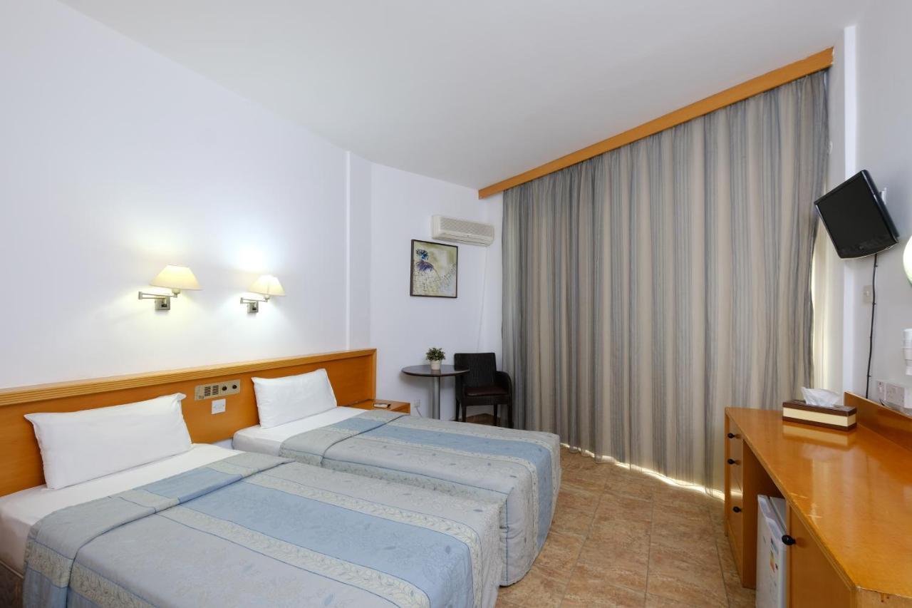 Ξενοδοχείο Flamingo 3*